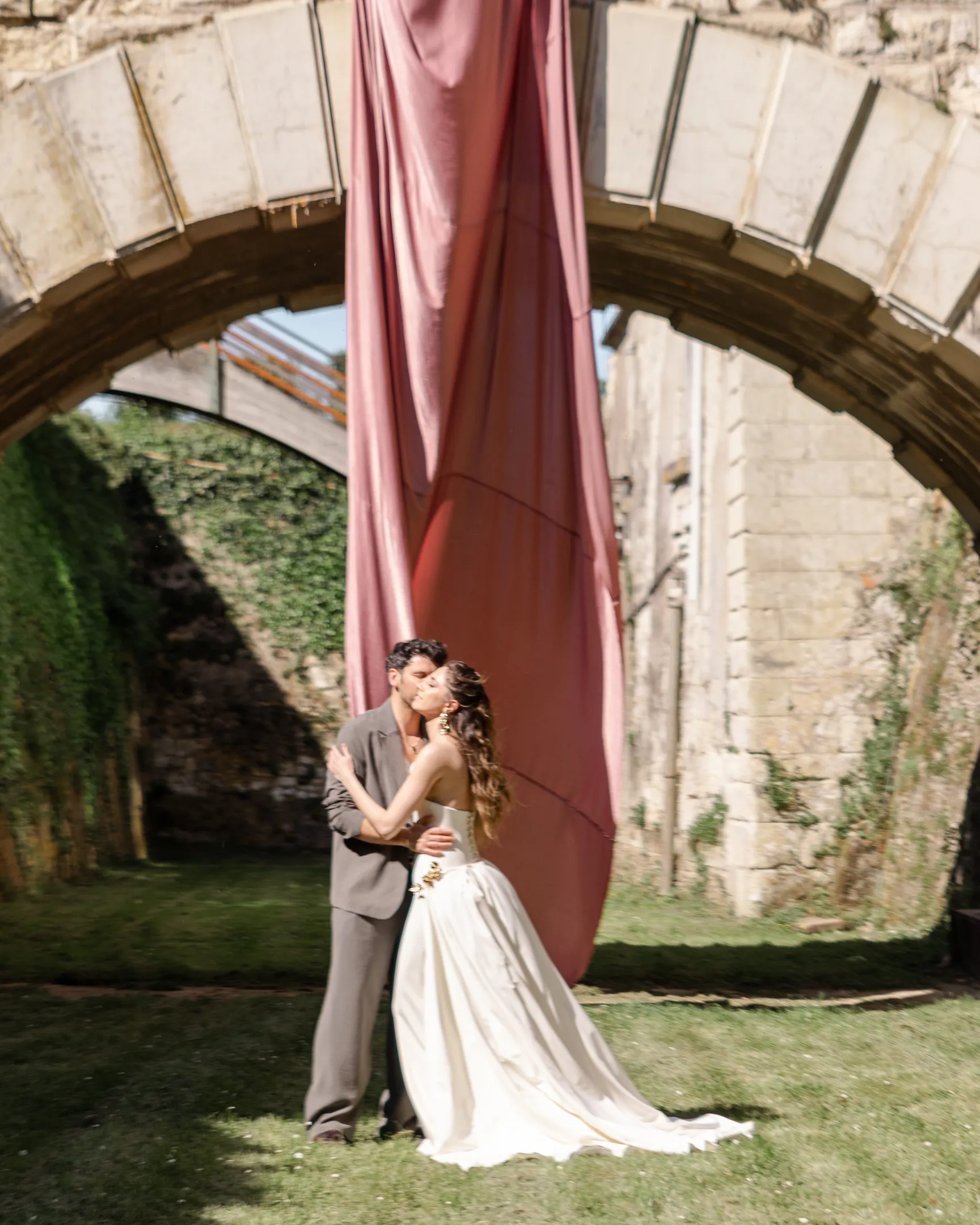 Reception atmosphere at Château de Jalesnes, France (photo 8)